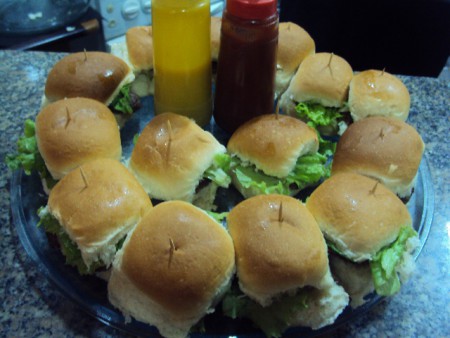 Hamburguer caseiro da chef miriam pires - buffet a domicilio 4564-6493